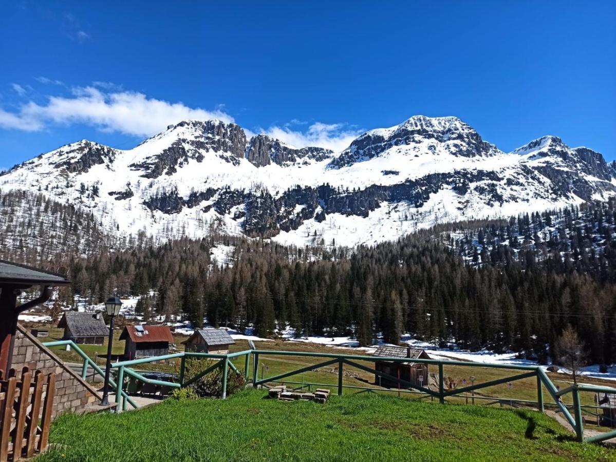 Casa Dolomiti Lägenhet Moena Exteriör bild